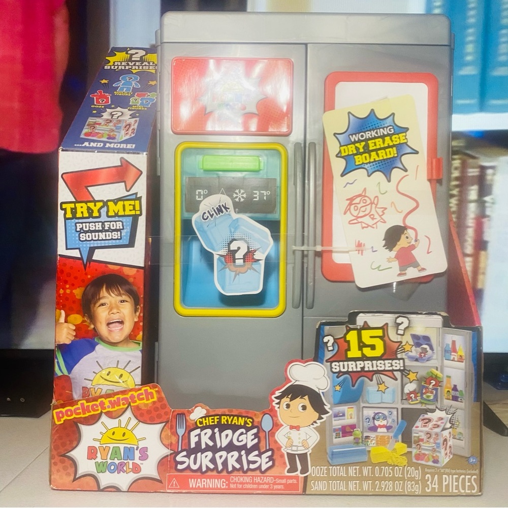 Chef Ryan's Fridge Surprise Kids Toy - Gray & Blue Playset